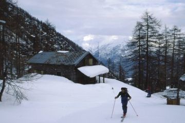 16 Rifugio Toesca-Pian del Roc 1710 m. 